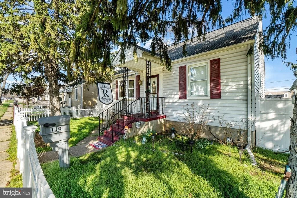 Photo of 110 DORIS AVENUE