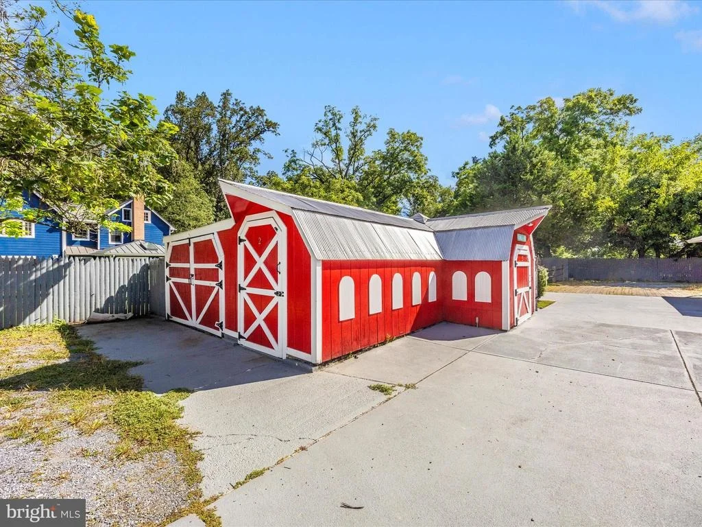 Photo of 17515 DOCTOR BIRD ROAD