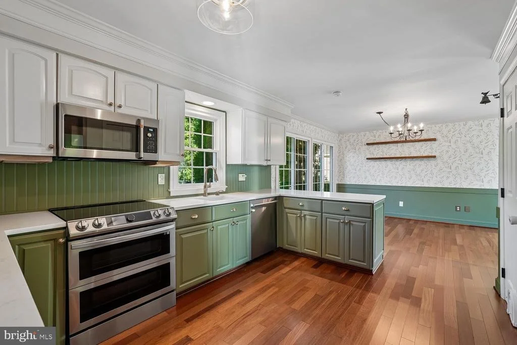 Photo of 6 BENTLEY DRIVE