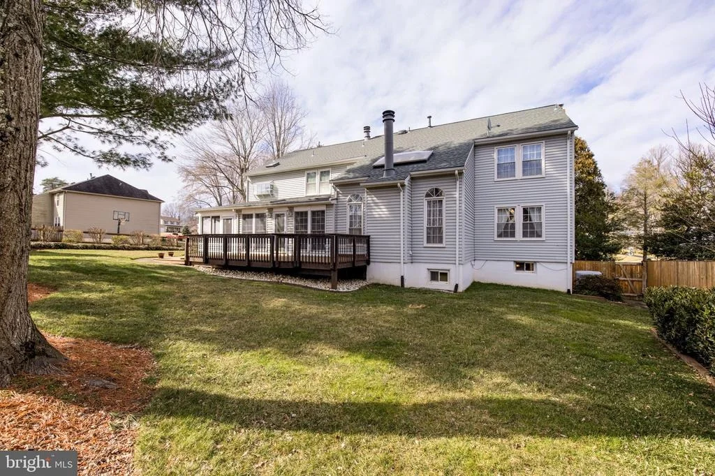 Photo of 6929 SPANKER DRIVE