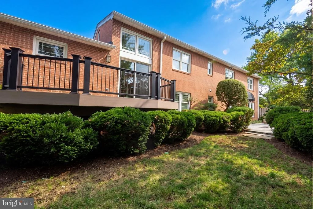 Photo of 415 CROWN VIEW DRIVE