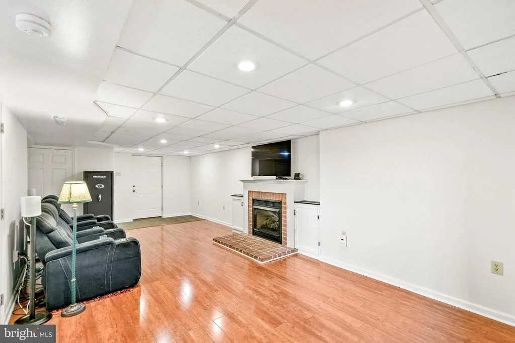 Photo of 16902 READING DRIVE