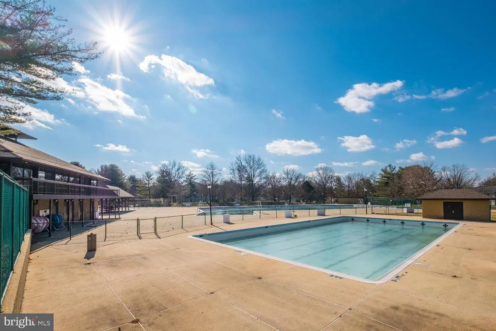 Photo of Unit 201 at 18302 STREAMSIDE DRIVE