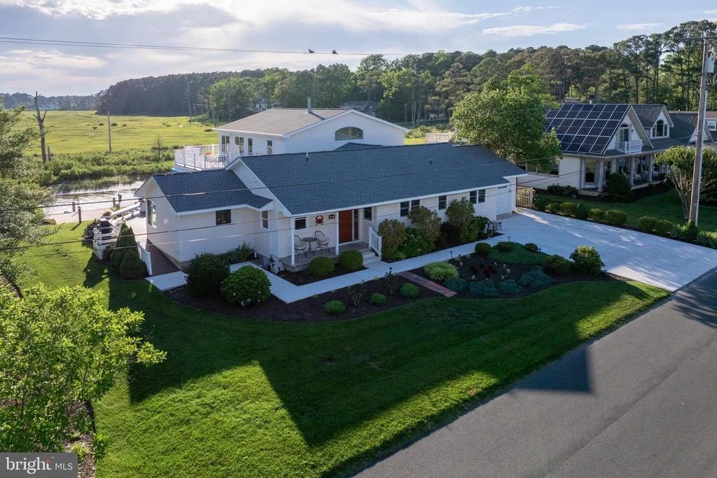 Photo of 13 VENETIAN DRIVE
