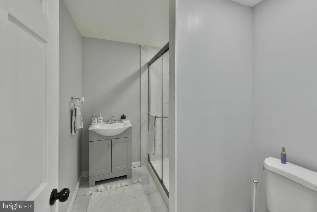 Photo of 8 WINDOVER LANE