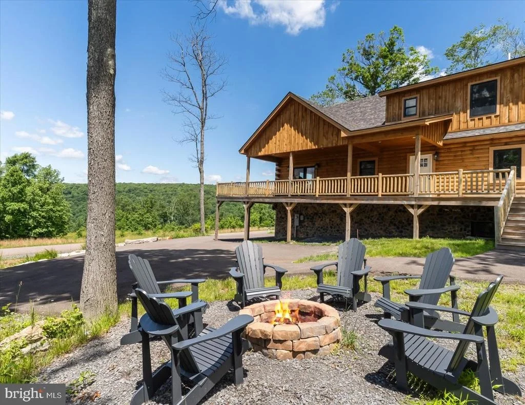 Photo of 957 N CAMP ROAD