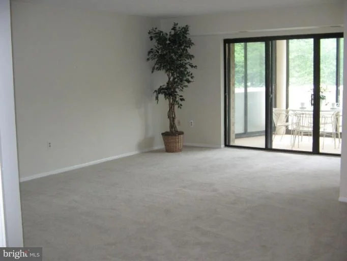 Photo of Unit 1109 at 15101 INTERLACHEN DRIVE