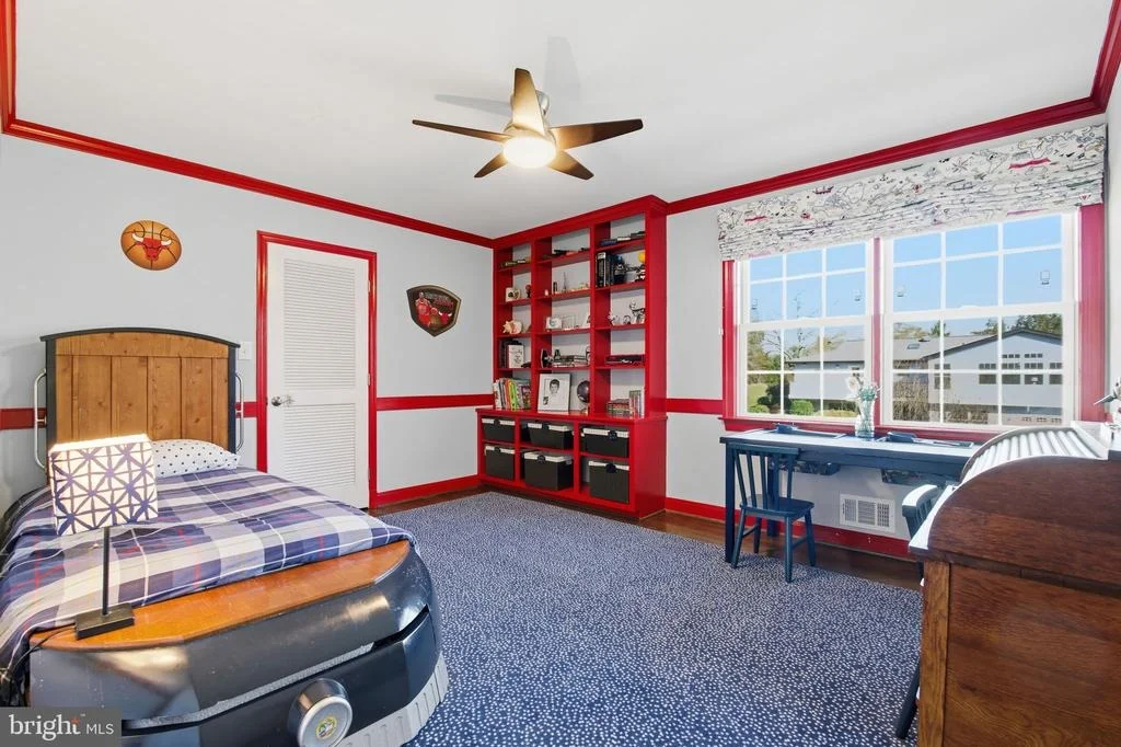 Photo of 214 PROVIDENCE ROAD