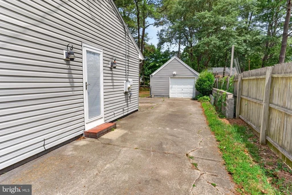 Photo of 509 LOBLOLLY LANE