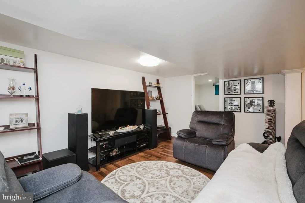Photo of 403 WEBB LANE