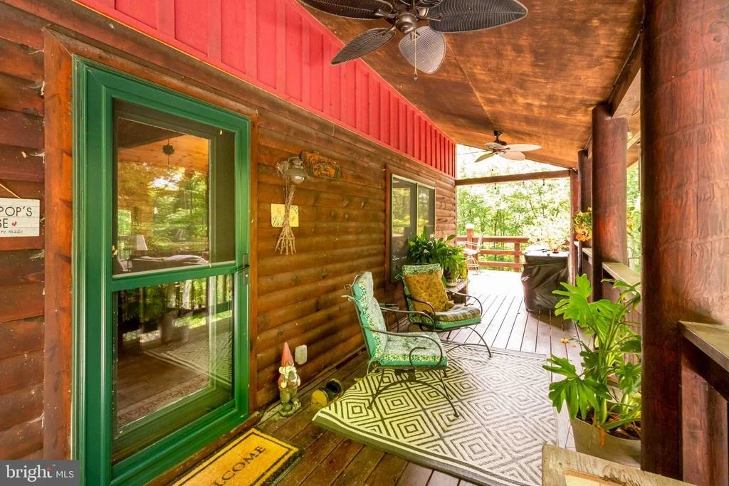 Photo of 995 BETTS LANE