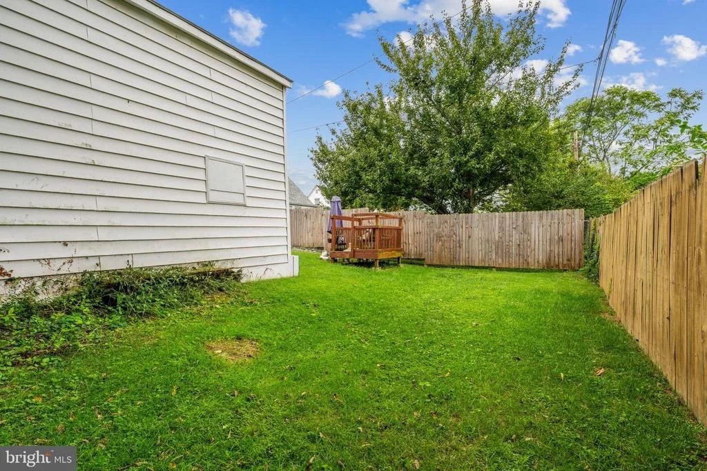 Photo of 1044 BEECHWOOD DRIVE