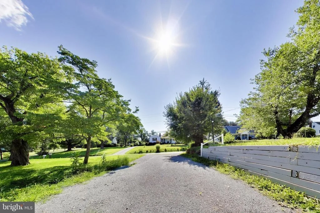 Photo of 16008 BATSON ROAD