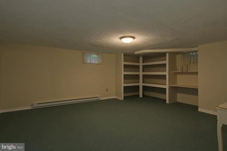 Photo of 8001 RUNNYMEADE DRIVE