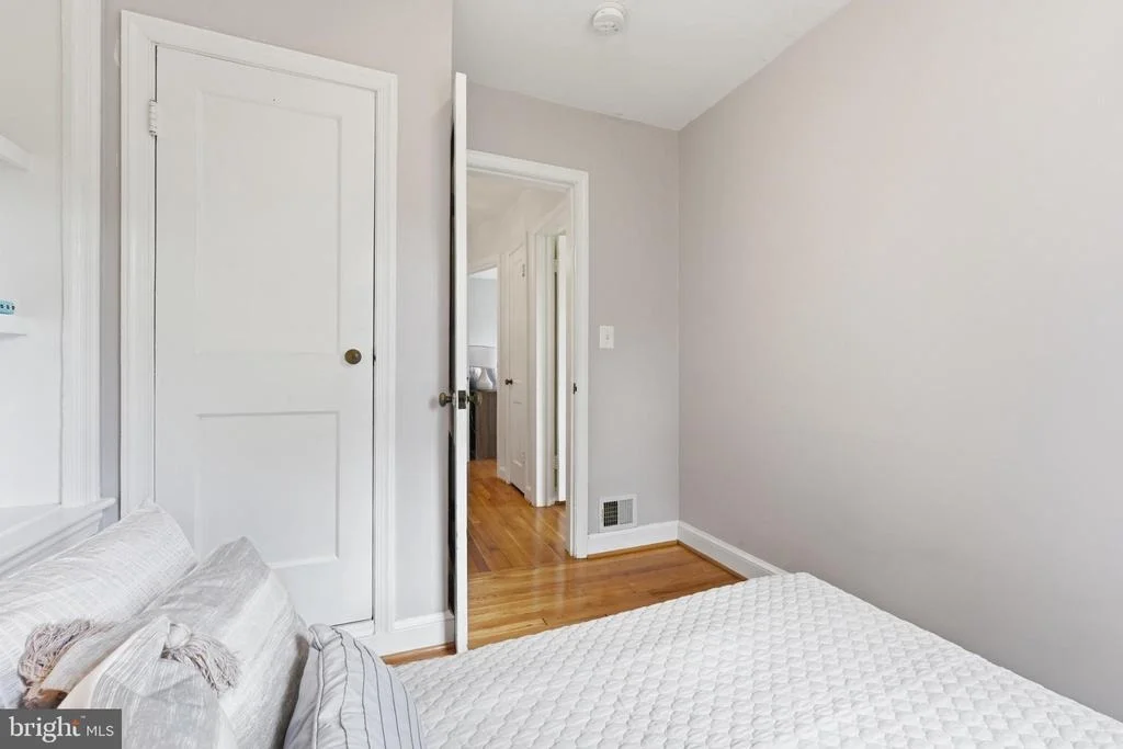 Photo of 1102 MEURILEE LANE