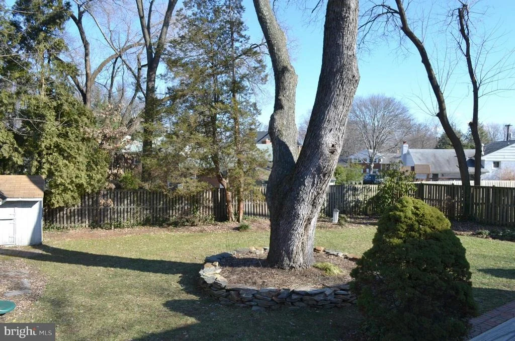 Photo of 1422 MAYFLOWER DRIVE
