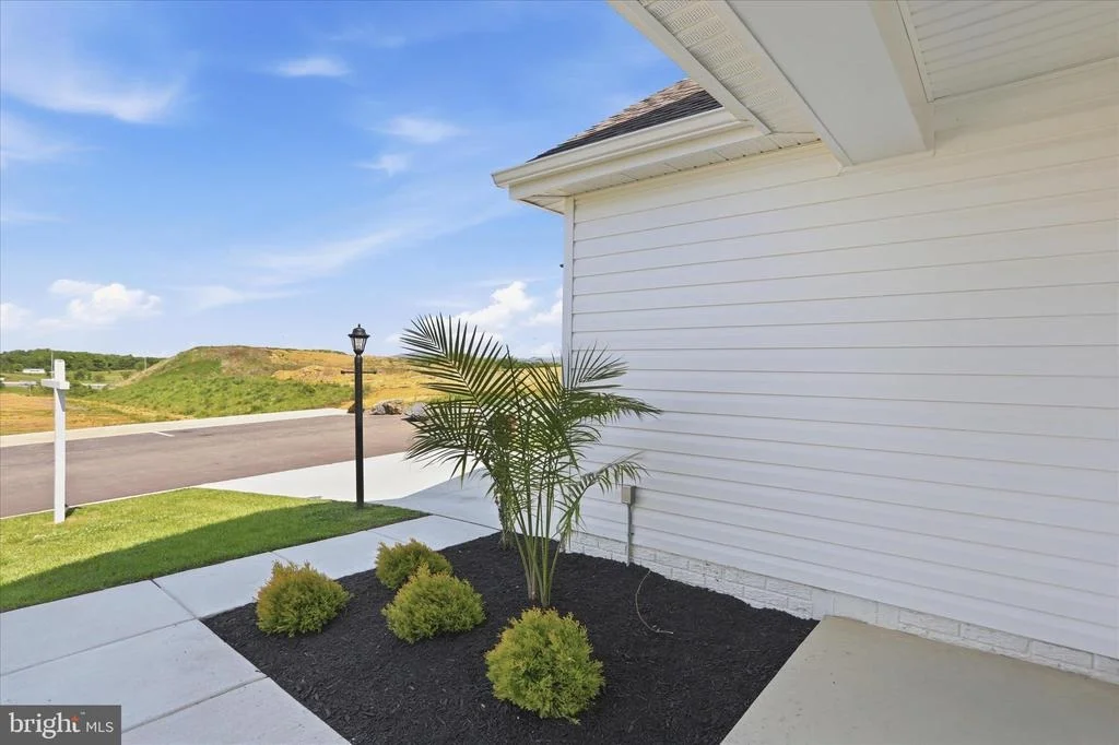 Photo of 462 LUDGATE MANOR