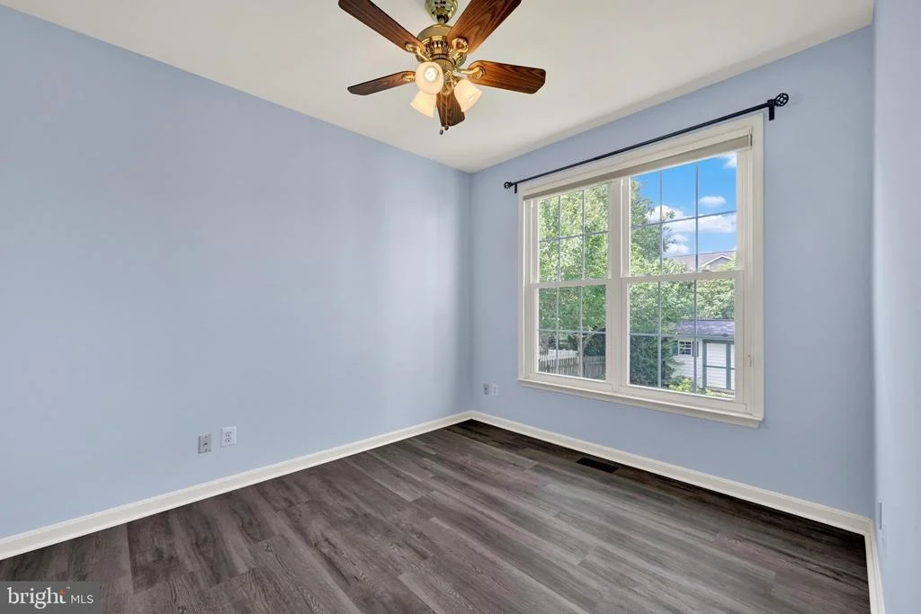 Photo of 1420 MOONSHADOW ROAD