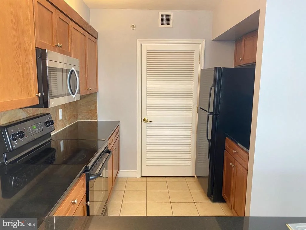 Photo of Unit 619 at 616 E STREET NW