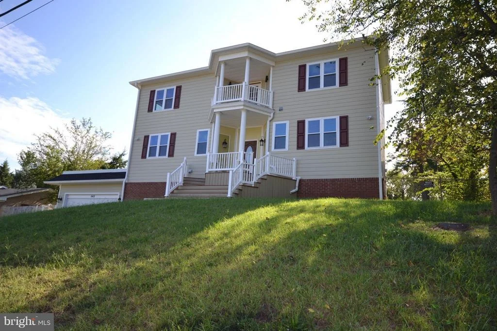 Photo of 8401 SUNSET DRIVE