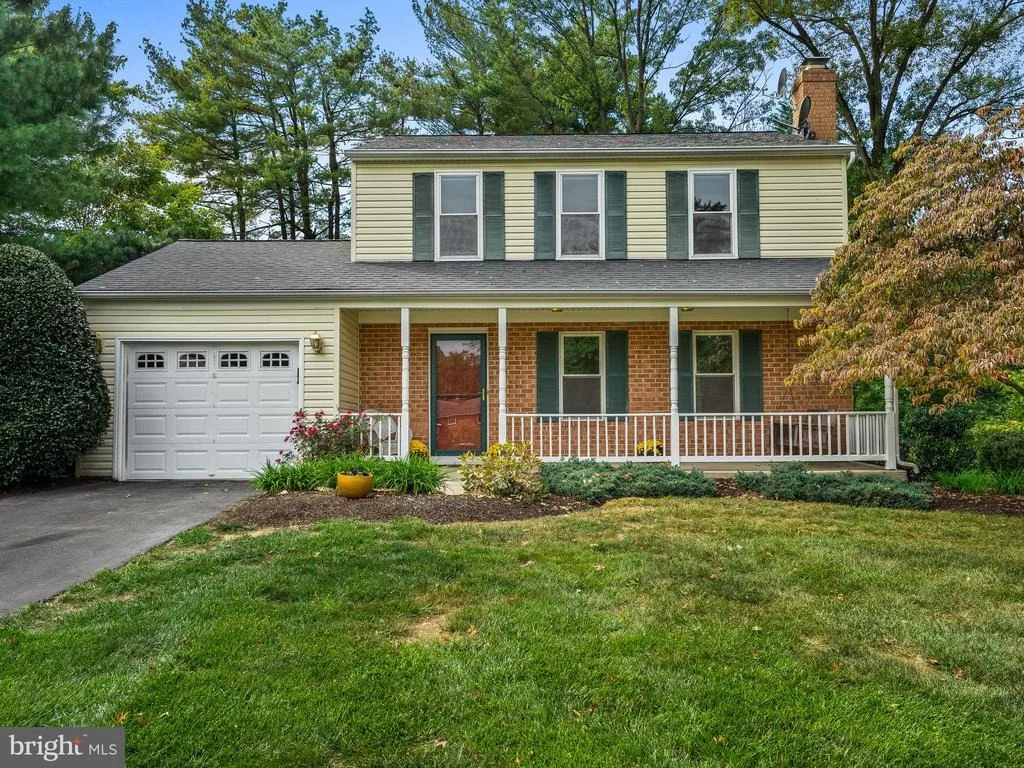 Photo of 18712 ROLLING ACRES WAY