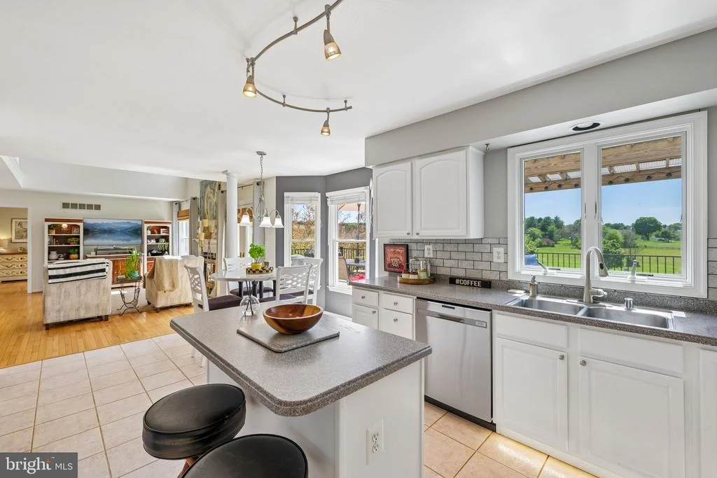 Photo of 3993 WINDERMERE WAY