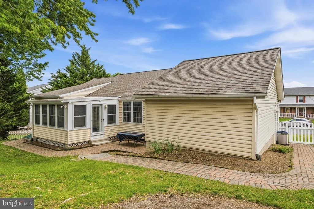 Photo of 704 COLLIER COURT