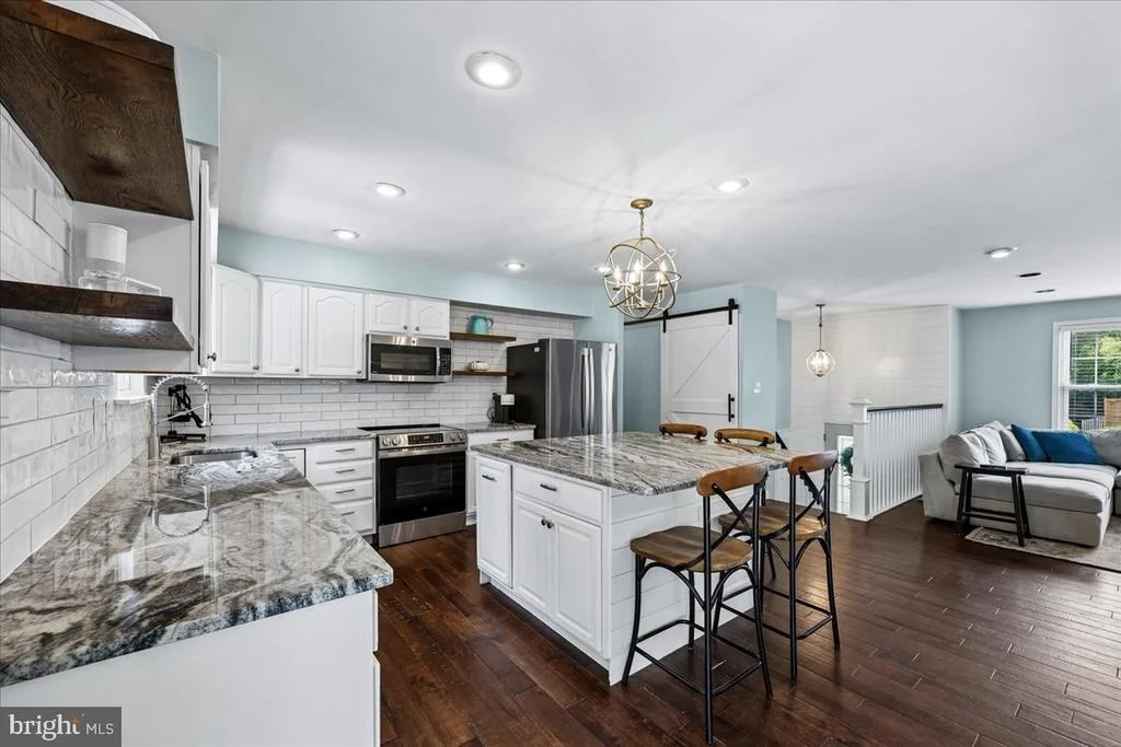 Photo of 24713 CUTSAIL DRIVE