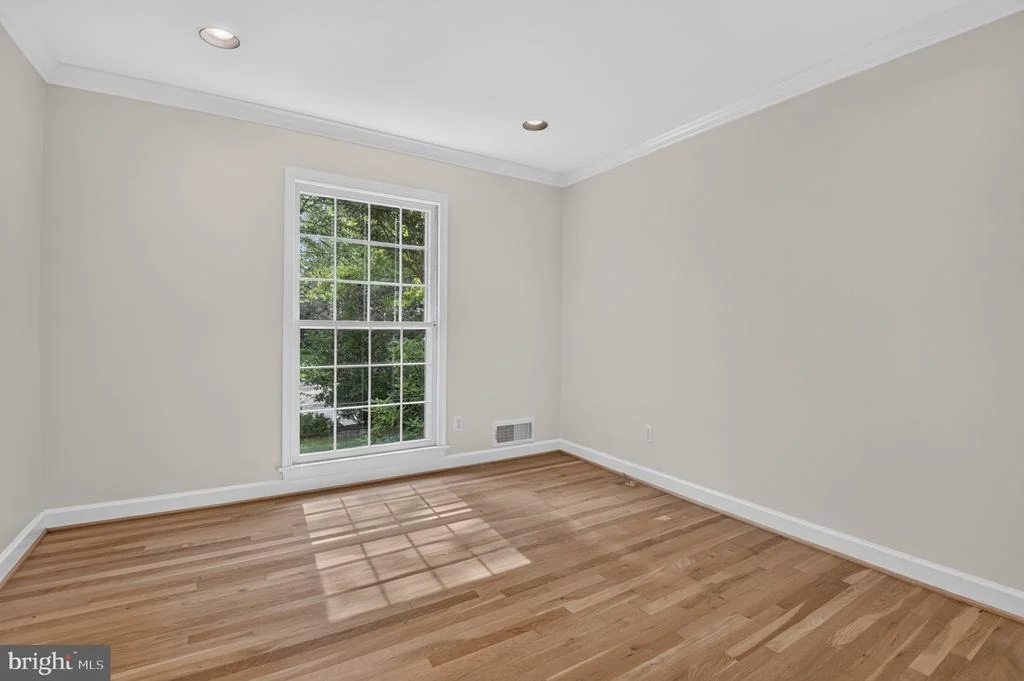 Photo of 6309 KENHOWE DRIVE