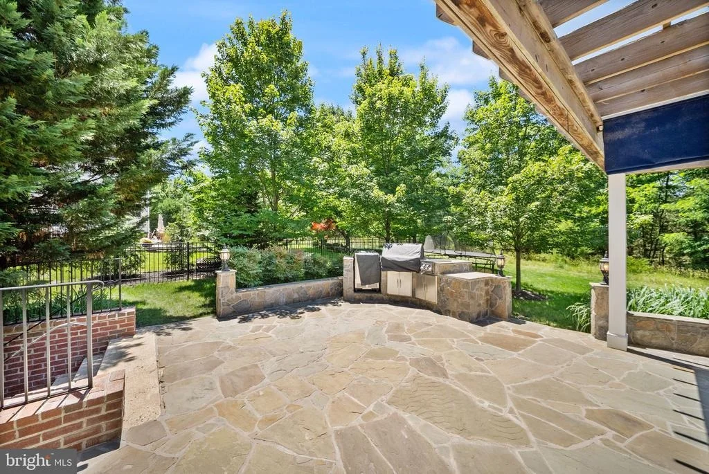 Photo of 43916 RIVERPOINT DRIVE