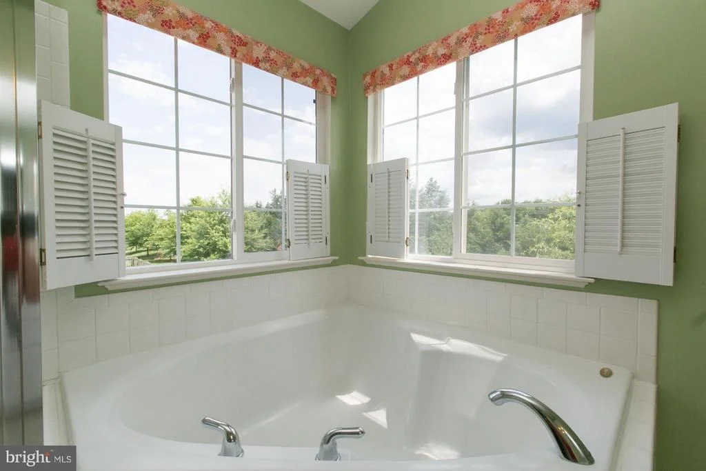 Photo of 14256 TOWN COMMONS WAY
