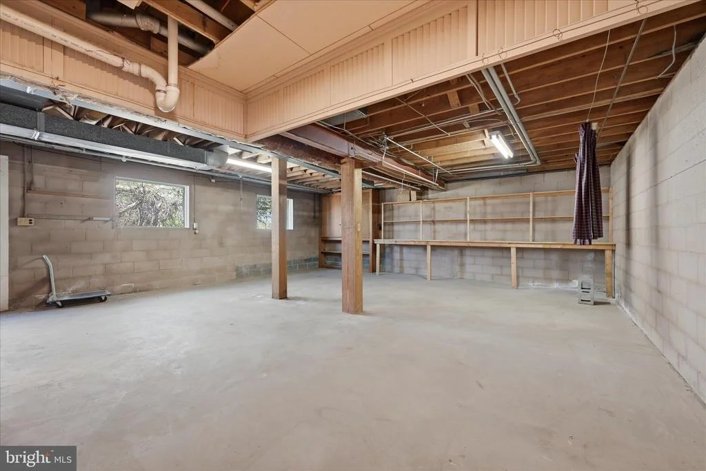 Photo of 2517 FIVE POINTS ROAD