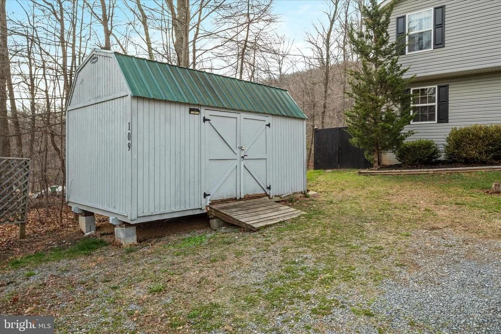 Photo of 109 HURON TRAIL