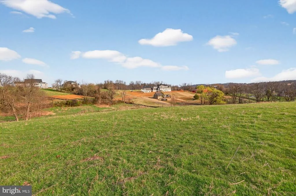 Photo of 40246 THOMAS MILL ROAD