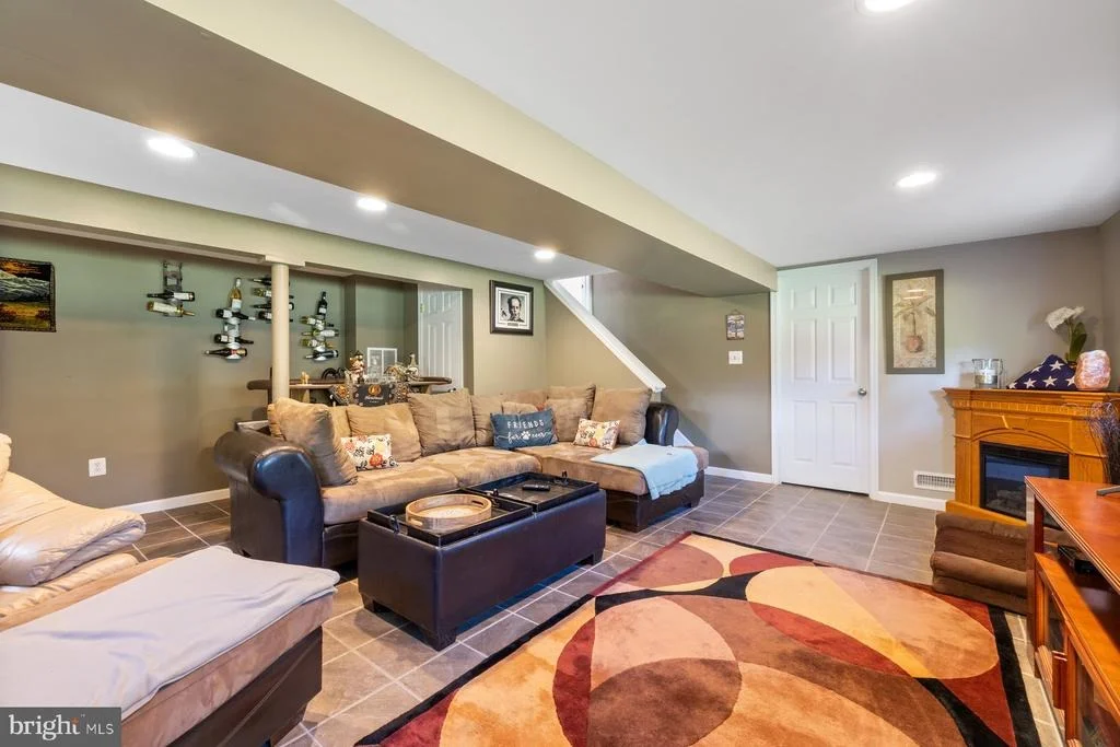 Photo of 530 RITA DRIVE