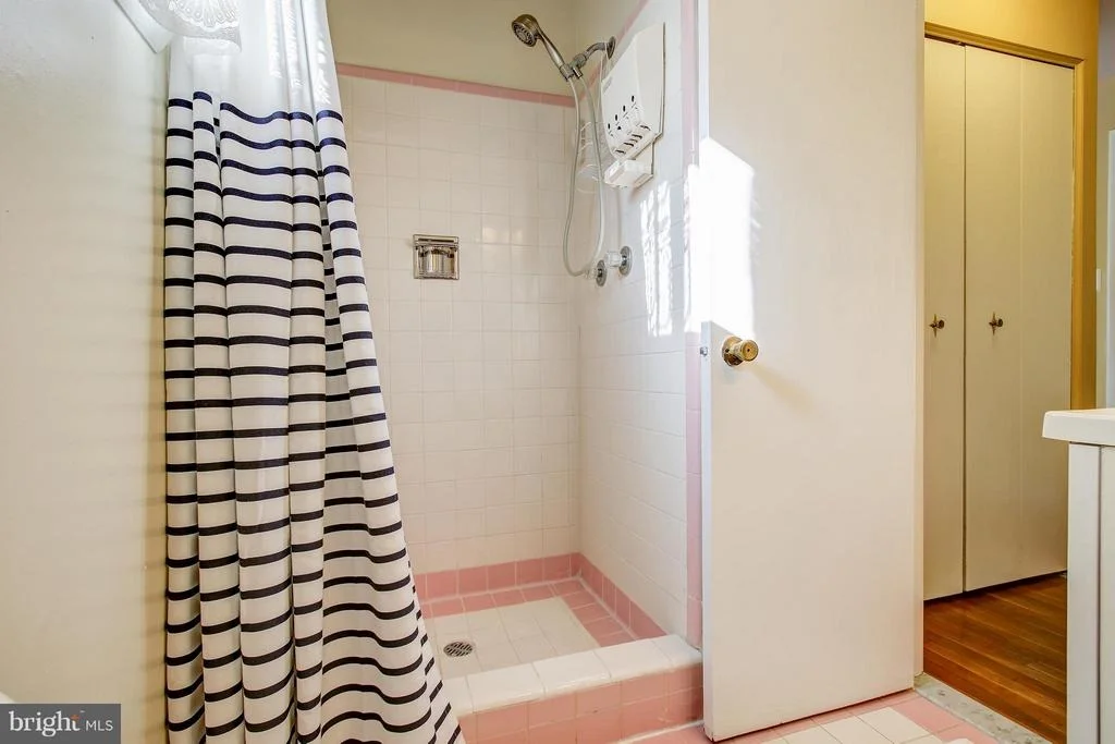 Photo of 416 LAMBERTON DRIVE