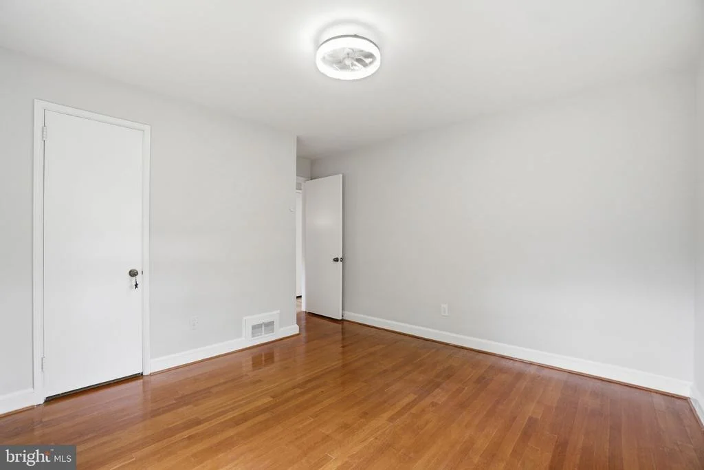 Photo of 7005 RALEIGH ROAD