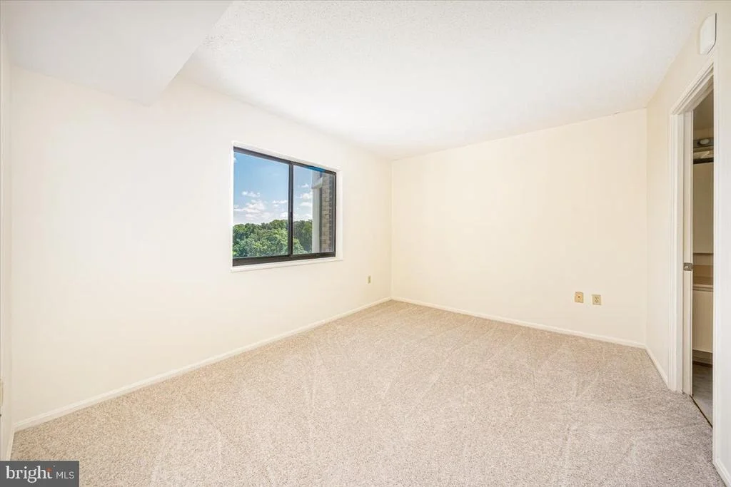 Photo of Unit 1807 at 15101 INTERLACHEN DRIVE