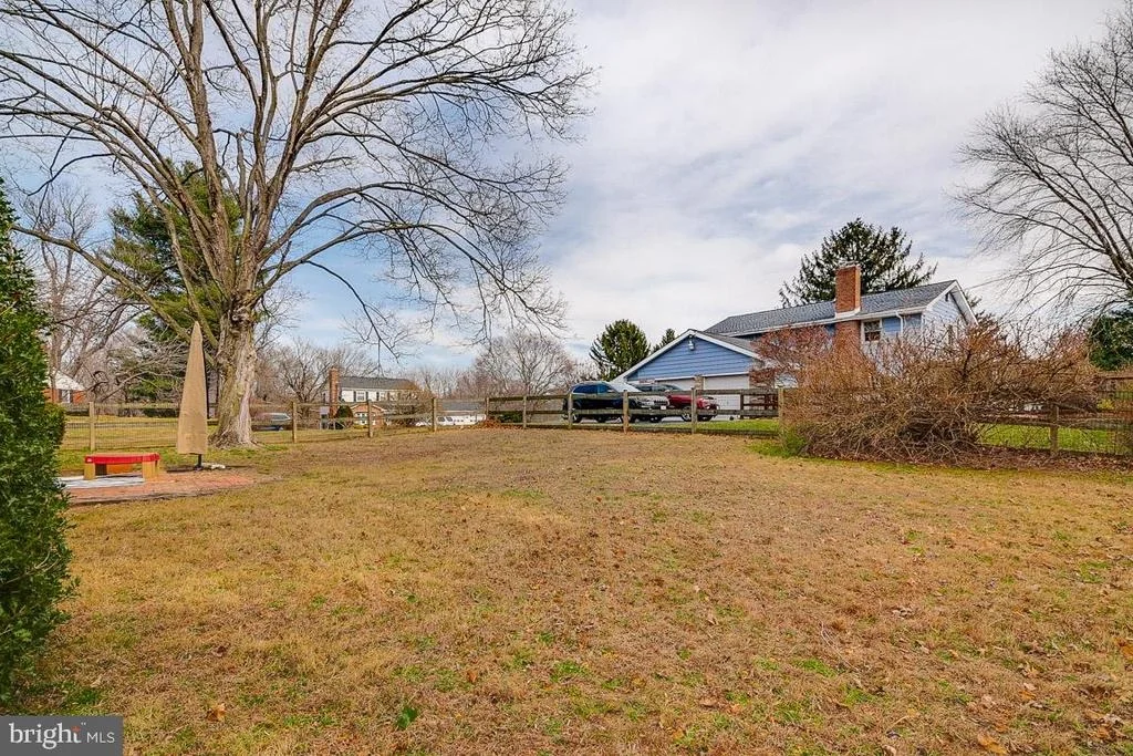 Photo of 9702 LONGVIEW DRIVE