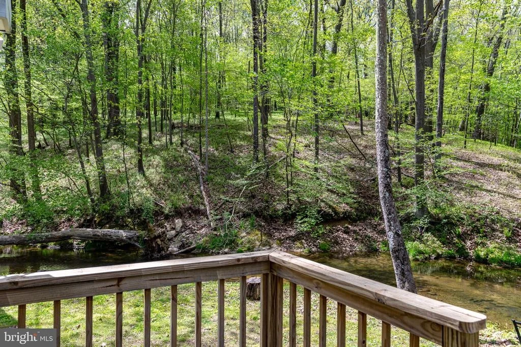 Photo of 2310 PUTNAM ROAD