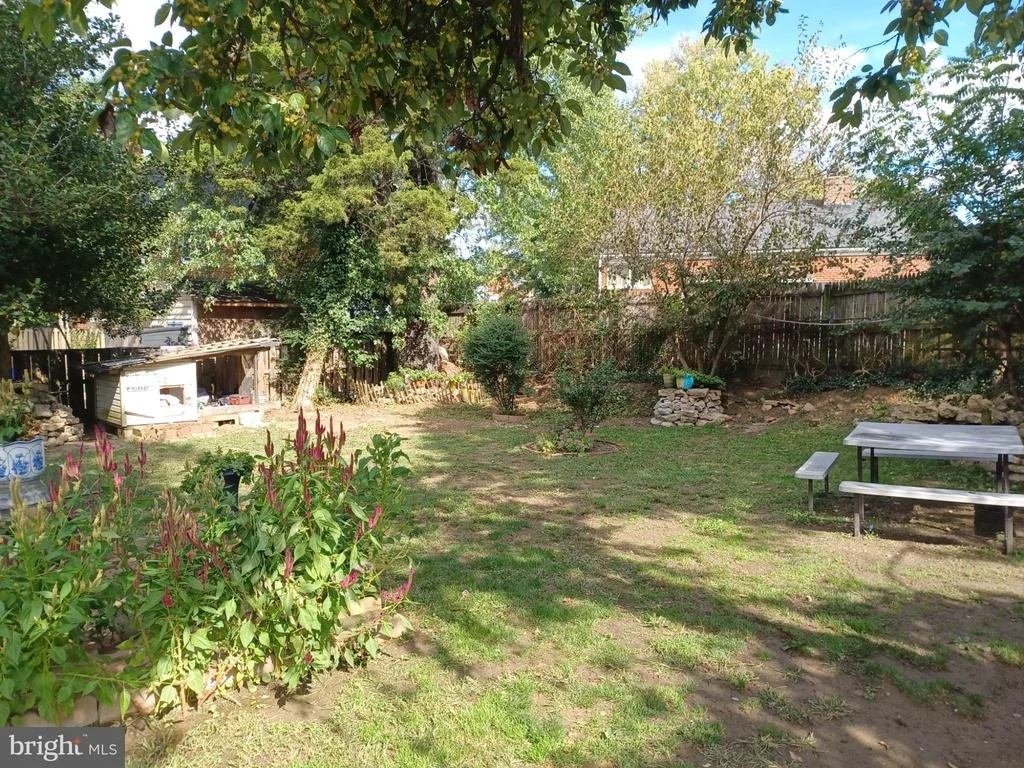 Photo of 9723 BRADDOCK ROAD