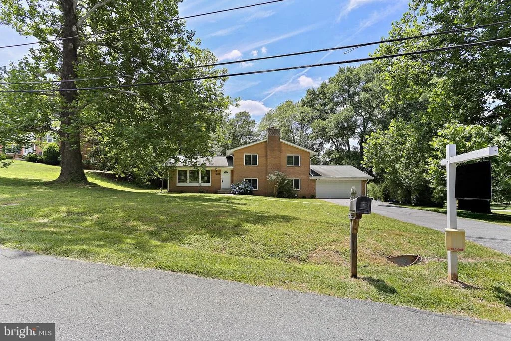 Photo of 13324 SHERWOOD FOREST DRIVE