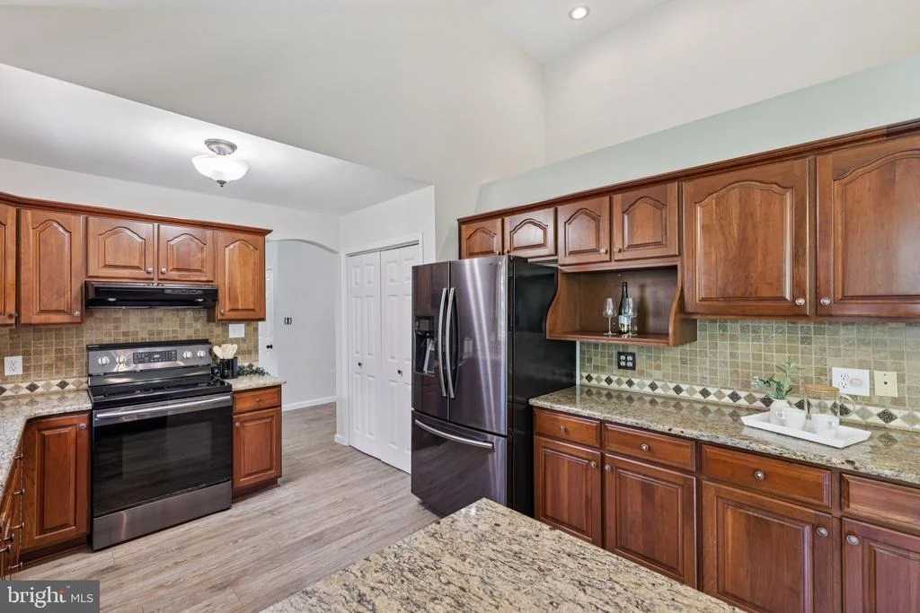 Photo of 7584 CARLIN ROAD