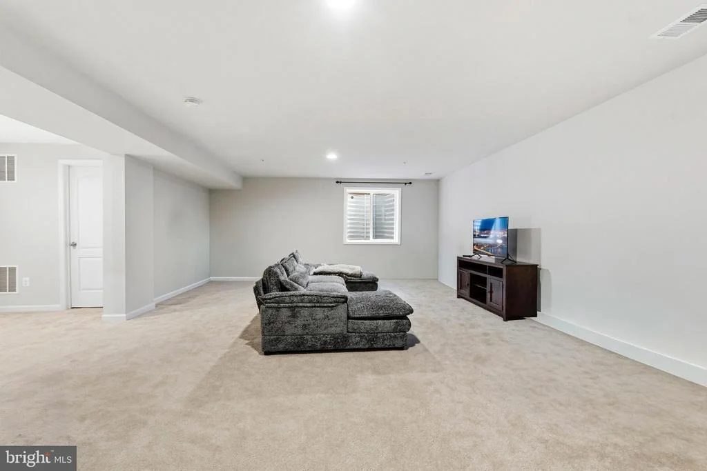Photo of 2413 BELDEN LANE