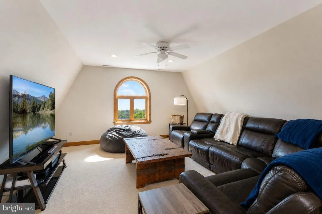 Photo of 282 LAKEFRONT LINKS DRIVE
