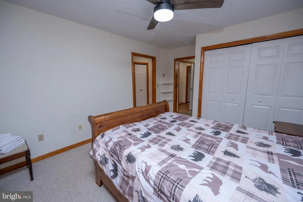 Photo of 526 GLEANINGS DRIVE