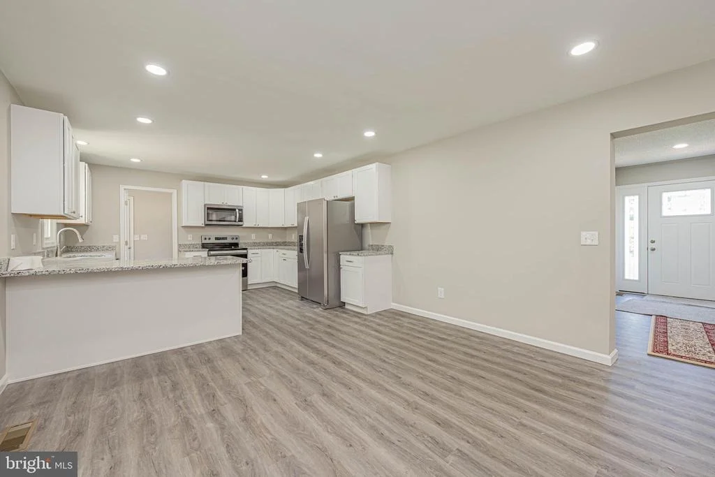 Photo of 30 LEXINGTON DRIVE