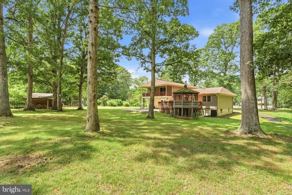 Photo of 6675 OAKWOOD CIRCLE