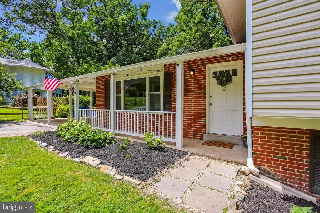 Photo of 11816 LONGDRAFT COURT