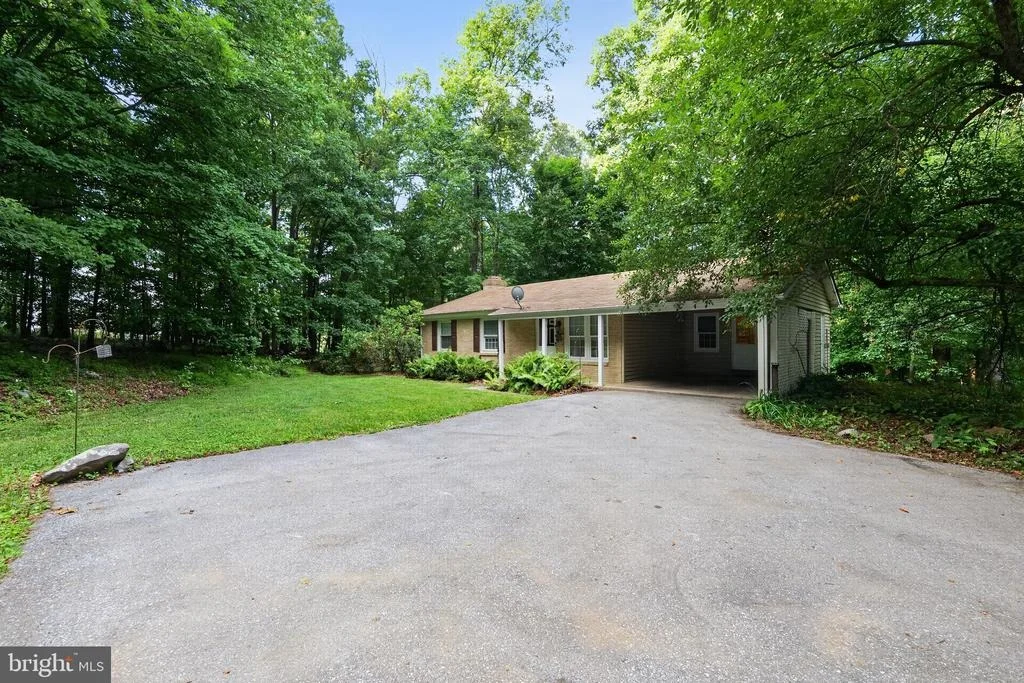 Photo of 9810 WOODSBORO ROAD
